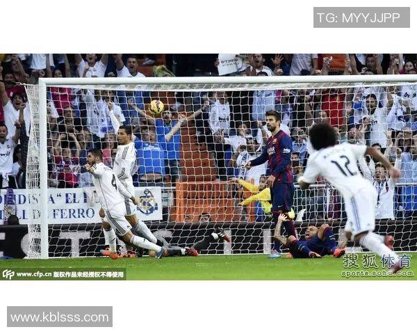 梅西在绿茵场上展现足球天赋与激情引领球队奋勇争胜